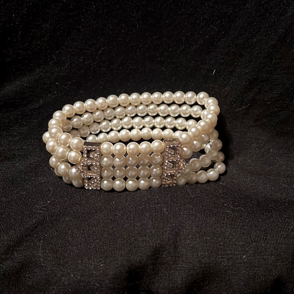 Pearl and crystal bracelet - Picture 1 of 1